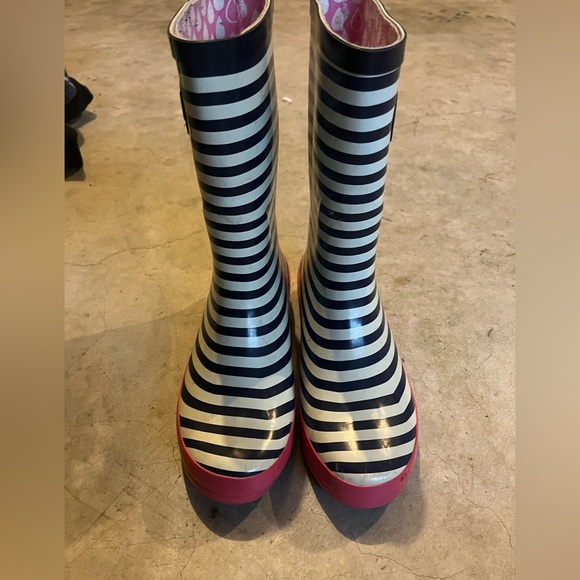 Time & Tru Women's Striped Rain Boots Size 8 Navy, White & Pink - Picture 2 of 5